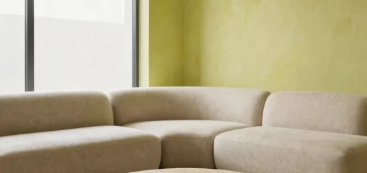 O minimalismo caloroso e o uso de paletas minerais na arquitetura residencial